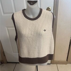 XL Adidas Wonder White Knitted/Crochet Vest with signature 3 stripes.  In EUC!